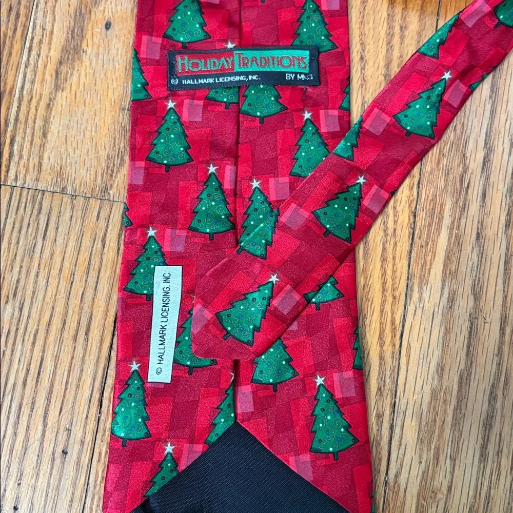 Holiday Traditions Hallmark 100% Silk‎ Christmas Tree Tie Men's Necktie